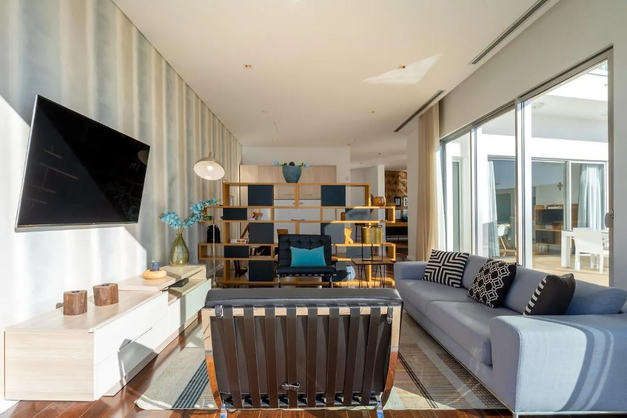 Luxury Villa Carlota With Private Pool By Hr Madeira Canico  Canico (Madeira)